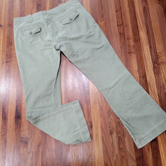 Levi's Fatigue Boot Cut Army Green Jeans Size 16 - Picture 2 of 8